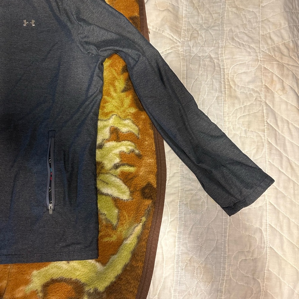 Under Armour XL loose gray jacket with multicolored inside lining.
